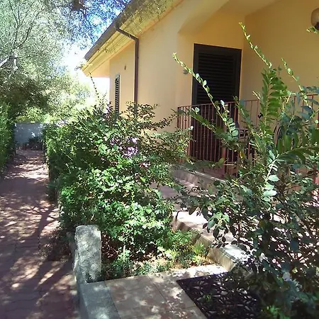 Turismo Rurale La Rocca Farmház *