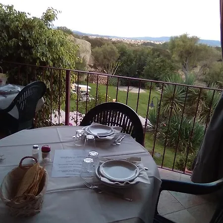 Bauernhof Turismo Rurale La Rocca *